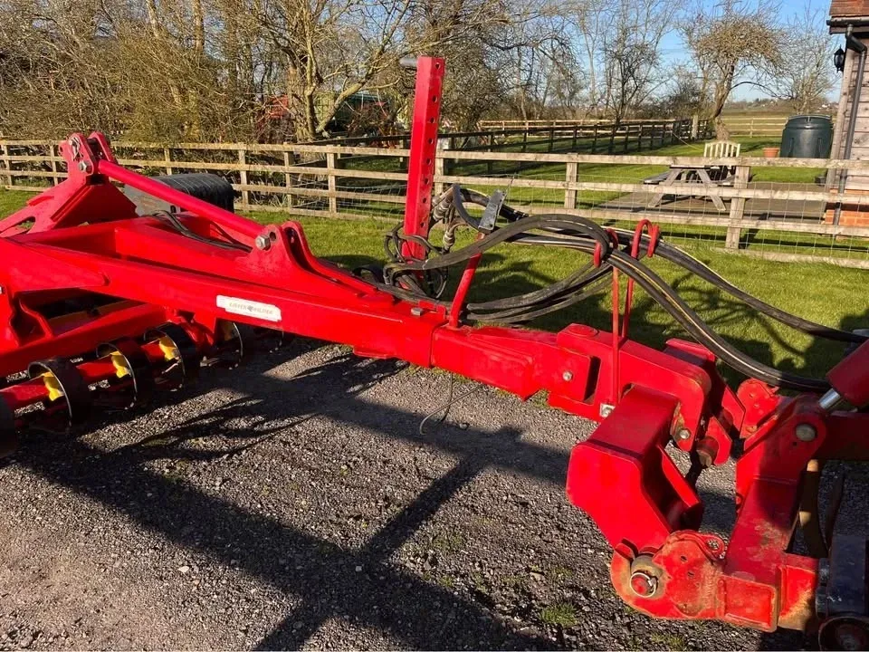 Vaderstad Carrier 300 3Metre Trailed c/w HEVA Combi Tiller